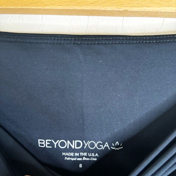 Beyond Yoga Lux Floral Mesh Leggings - Picture 3 of 6